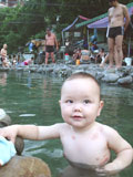 Mag ik ook in dit water poepen, pappa?